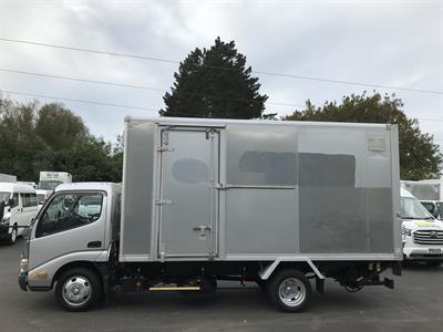 2013 Toyota Dyna - Thumbnail