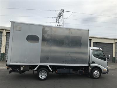 2013 Toyota Dyna - Thumbnail