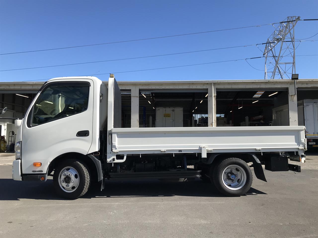 2017 Hino Dutro