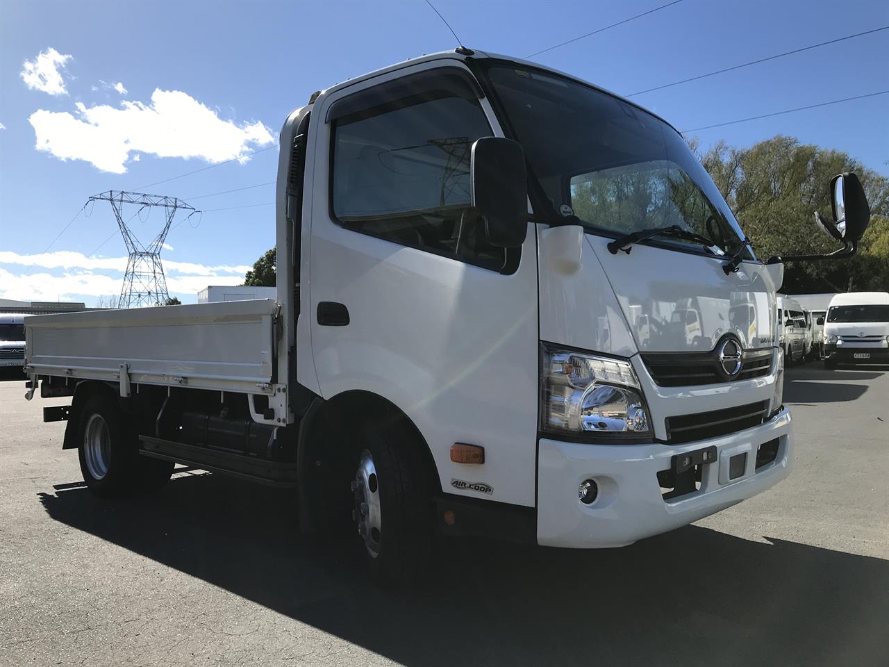 2017 Hino Dutro