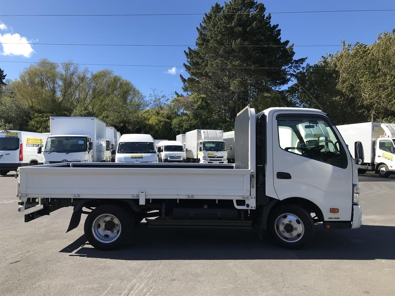 2017 Hino Dutro