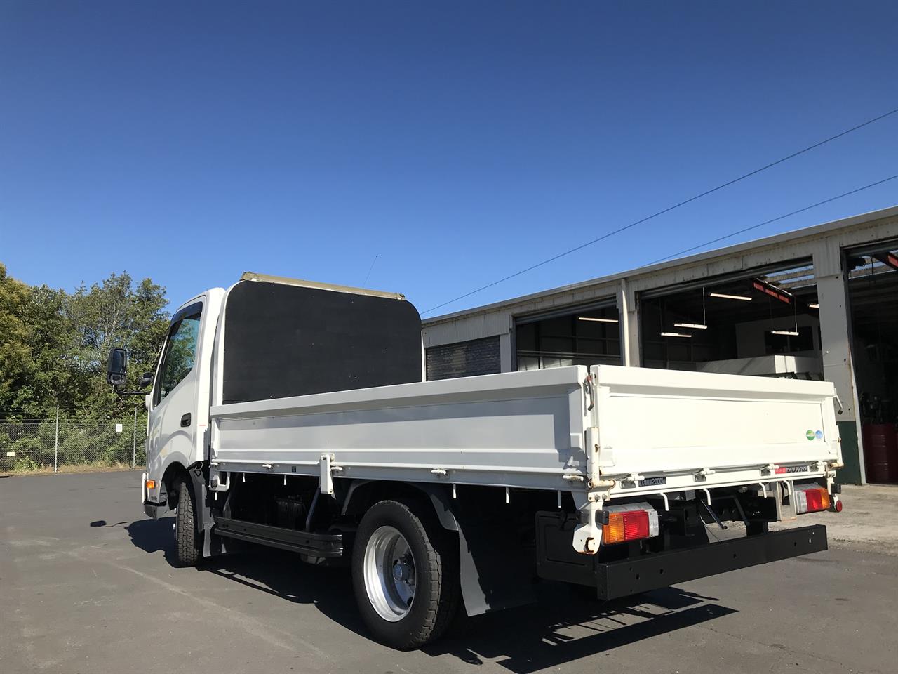 2017 Hino Dutro