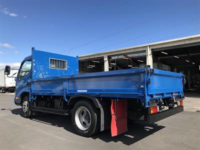 2018 Hino Dutro - Thumbnail