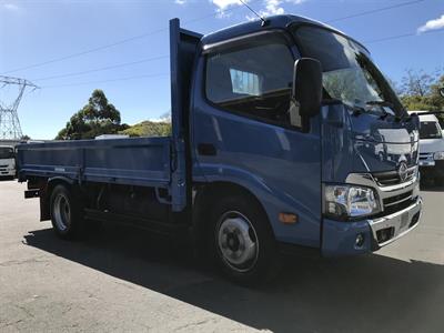 2018 Hino Dutro - Thumbnail