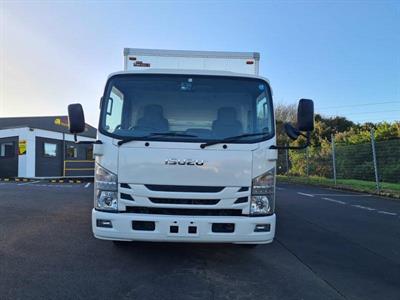 2016 Isuzu Elf - Thumbnail