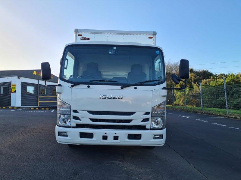 2016 Isuzu Elf