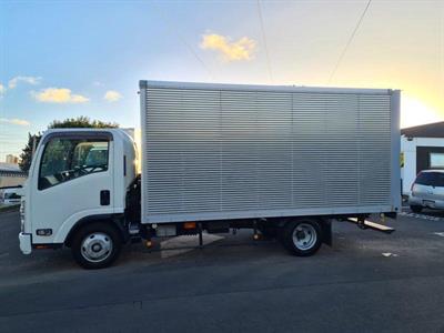2016 Isuzu Elf - Thumbnail