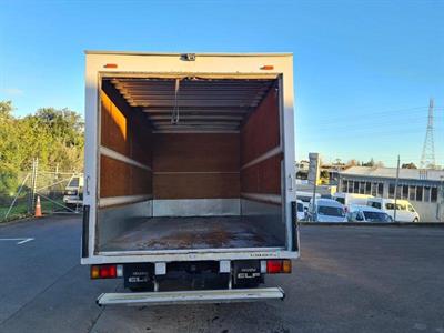 2016 Isuzu Elf - Thumbnail