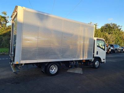 2016 Isuzu Elf - Thumbnail