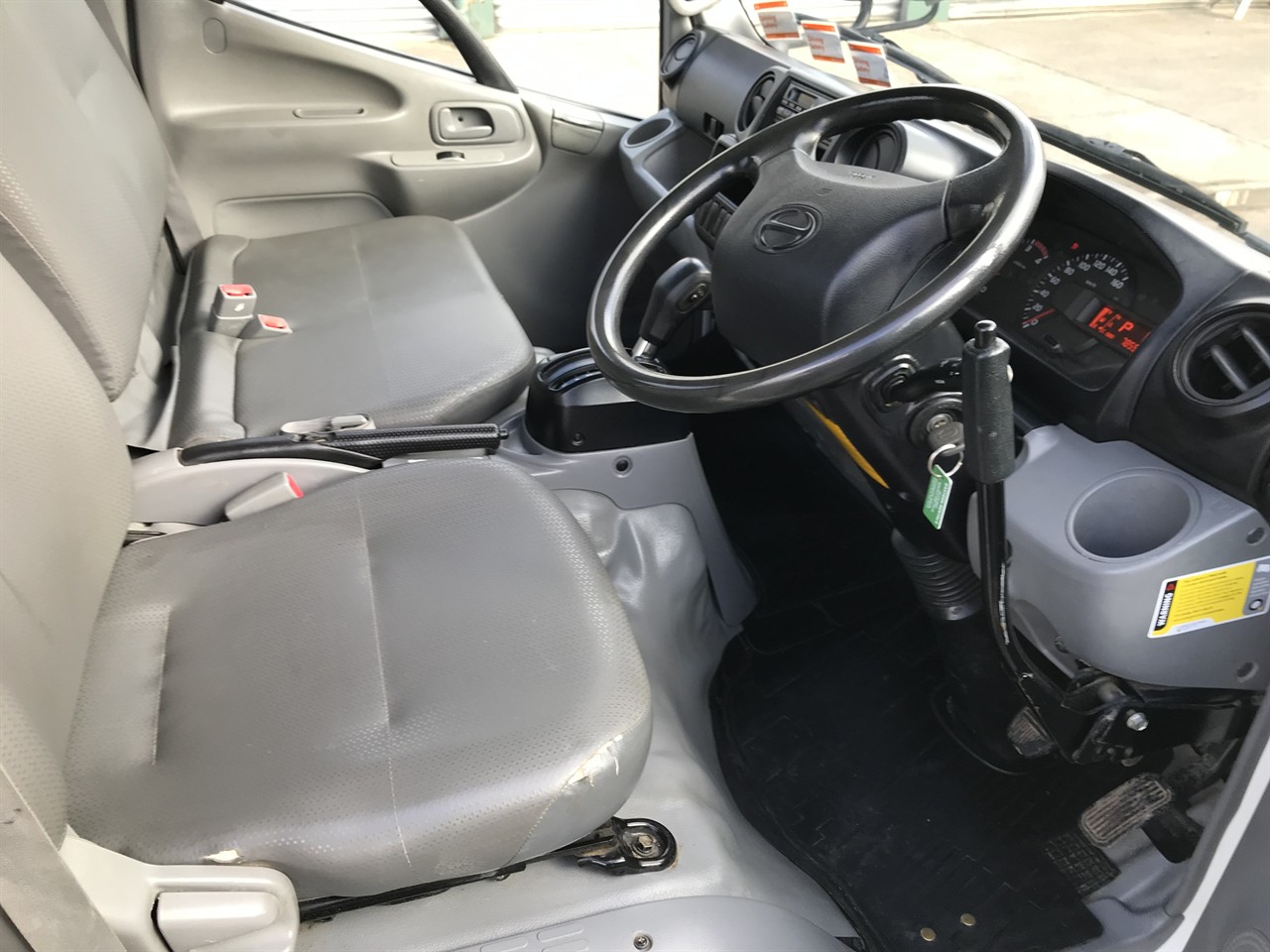 2014 Hino Dutro