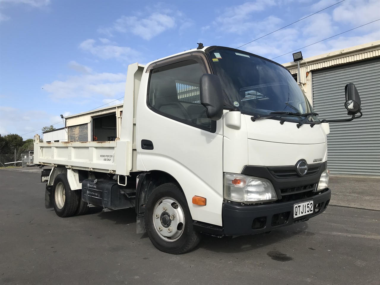 2014 Hino Dutro
