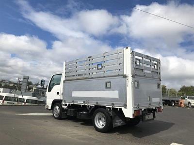 2012 Isuzu Elf - Thumbnail
