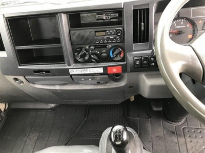 2014 Isuzu Elf - Thumbnail