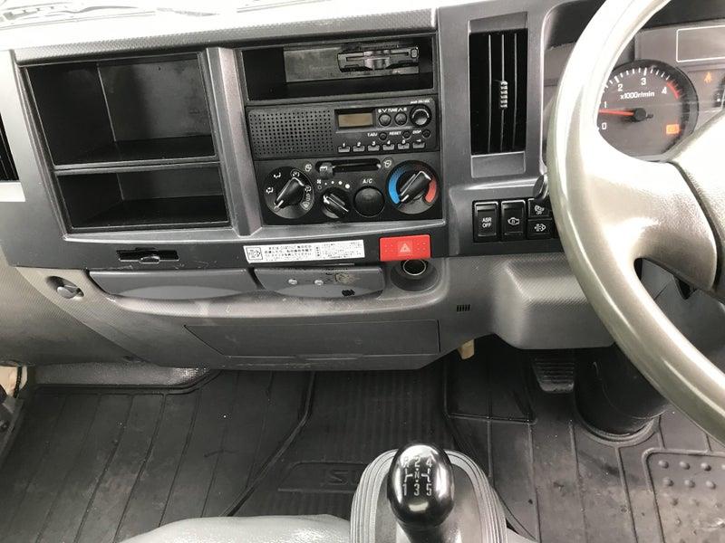 2014 Isuzu Elf