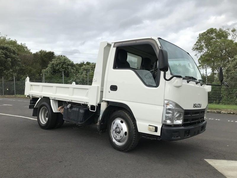 2014 Isuzu Elf