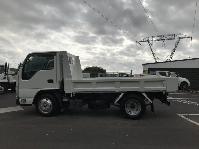 2014 Isuzu Elf
