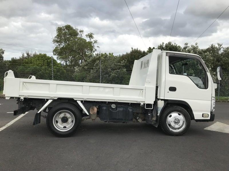 2014 Isuzu Elf