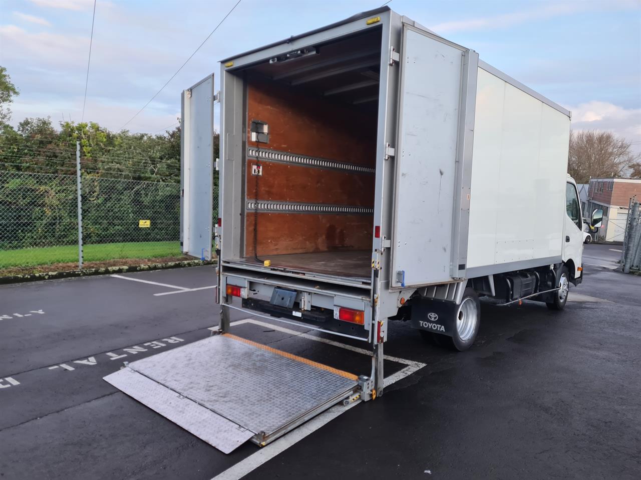2017 Toyota Dyna