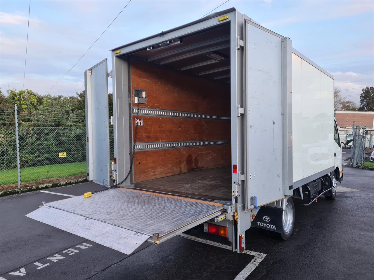 2017 Toyota Dyna