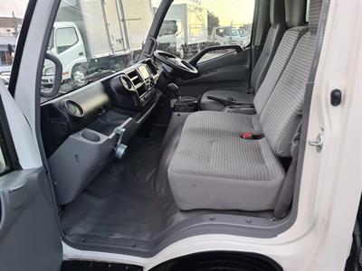 2017 Toyota Dyna - Thumbnail
