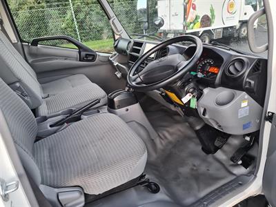 2017 Toyota Dyna - Thumbnail