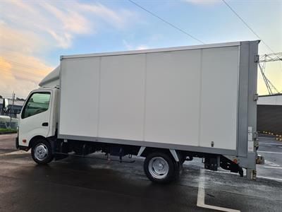 2017 Toyota Dyna - Thumbnail