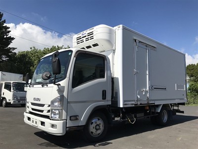 2019 Isuzu Elf
