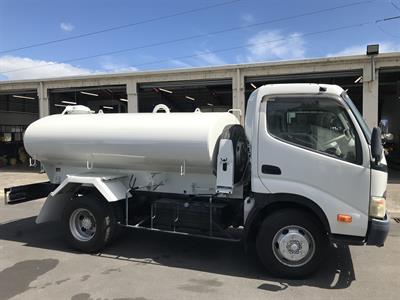 2010 Hino Dutro
