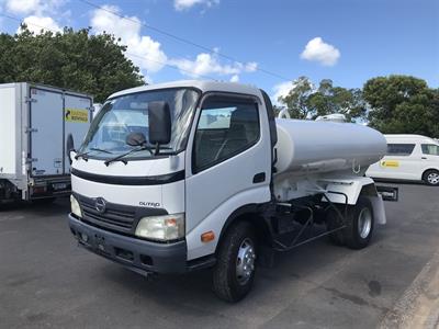 2010 Hino Dutro - Thumbnail