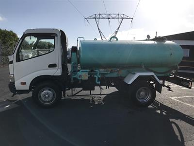 2010 Hino Dutro - Thumbnail