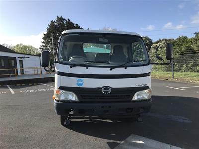 2010 Hino Dutro - Thumbnail