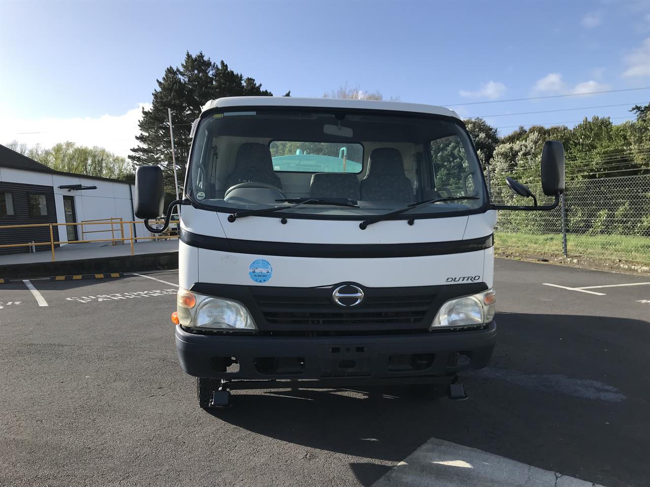 2010 Hino Dutro