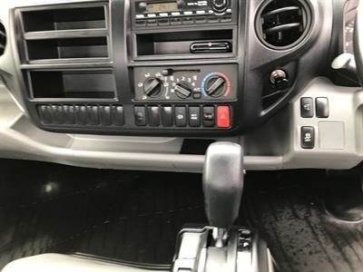 2015 Hino Dutro - Thumbnail