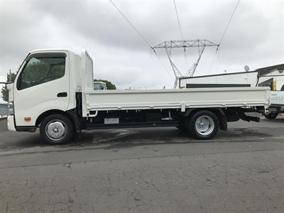 2015 Hino Dutro - Thumbnail