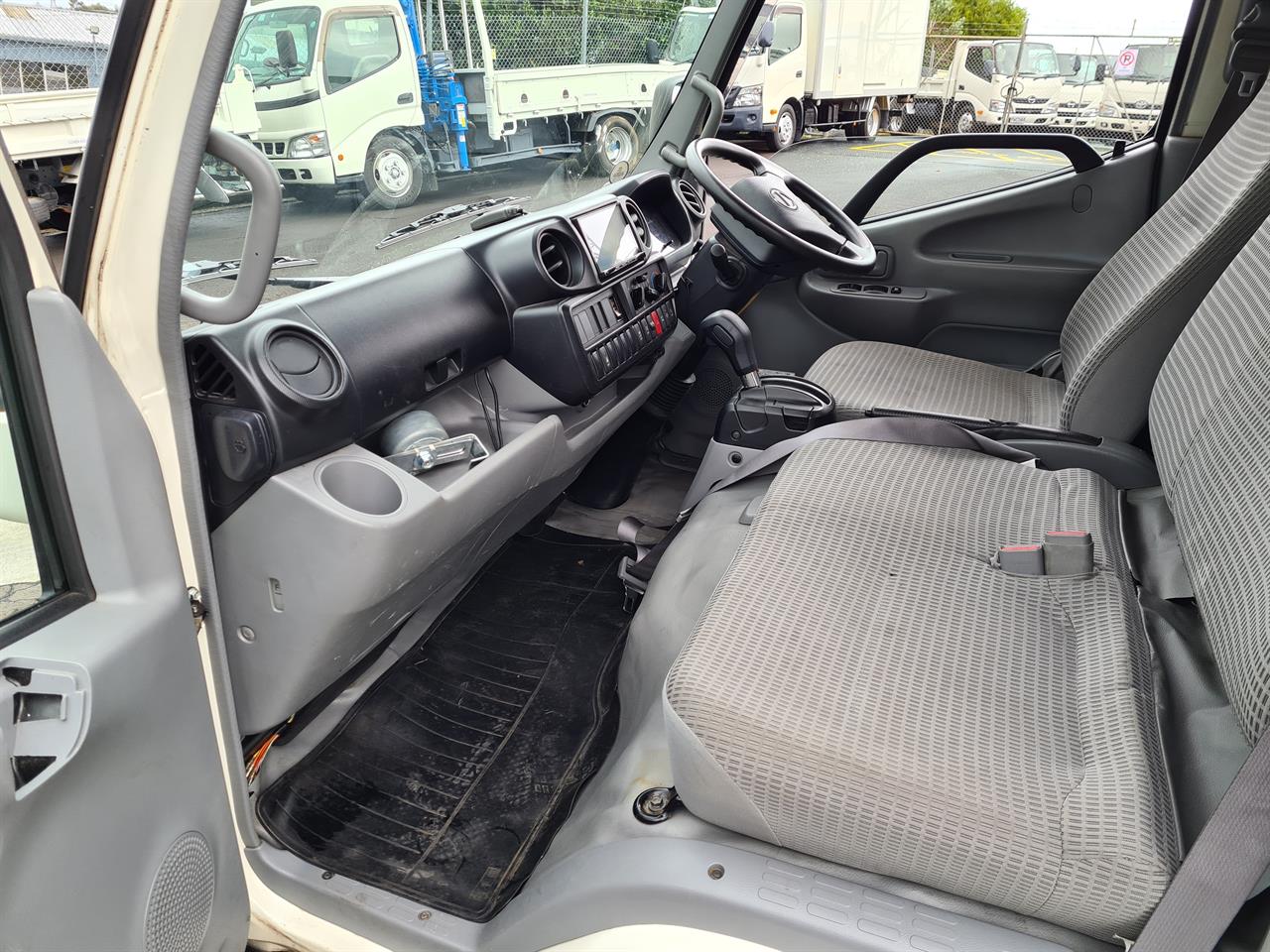 2019 Hino Dutro