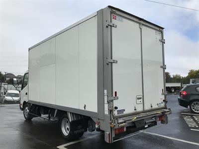 2017 Toyota Dyna - Thumbnail