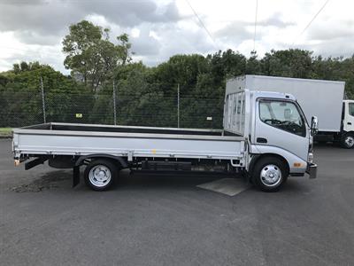 2013 Toyota Dyna - Thumbnail