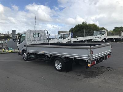 2013 Toyota Dyna - Thumbnail