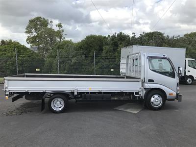 2013 Toyota Dyna - Thumbnail
