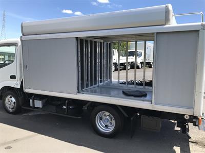 2012 Toyota Dyna - Thumbnail