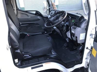 2022 Mitsubishi Canter - Thumbnail