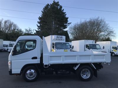2022 Mitsubishi Canter - Thumbnail
