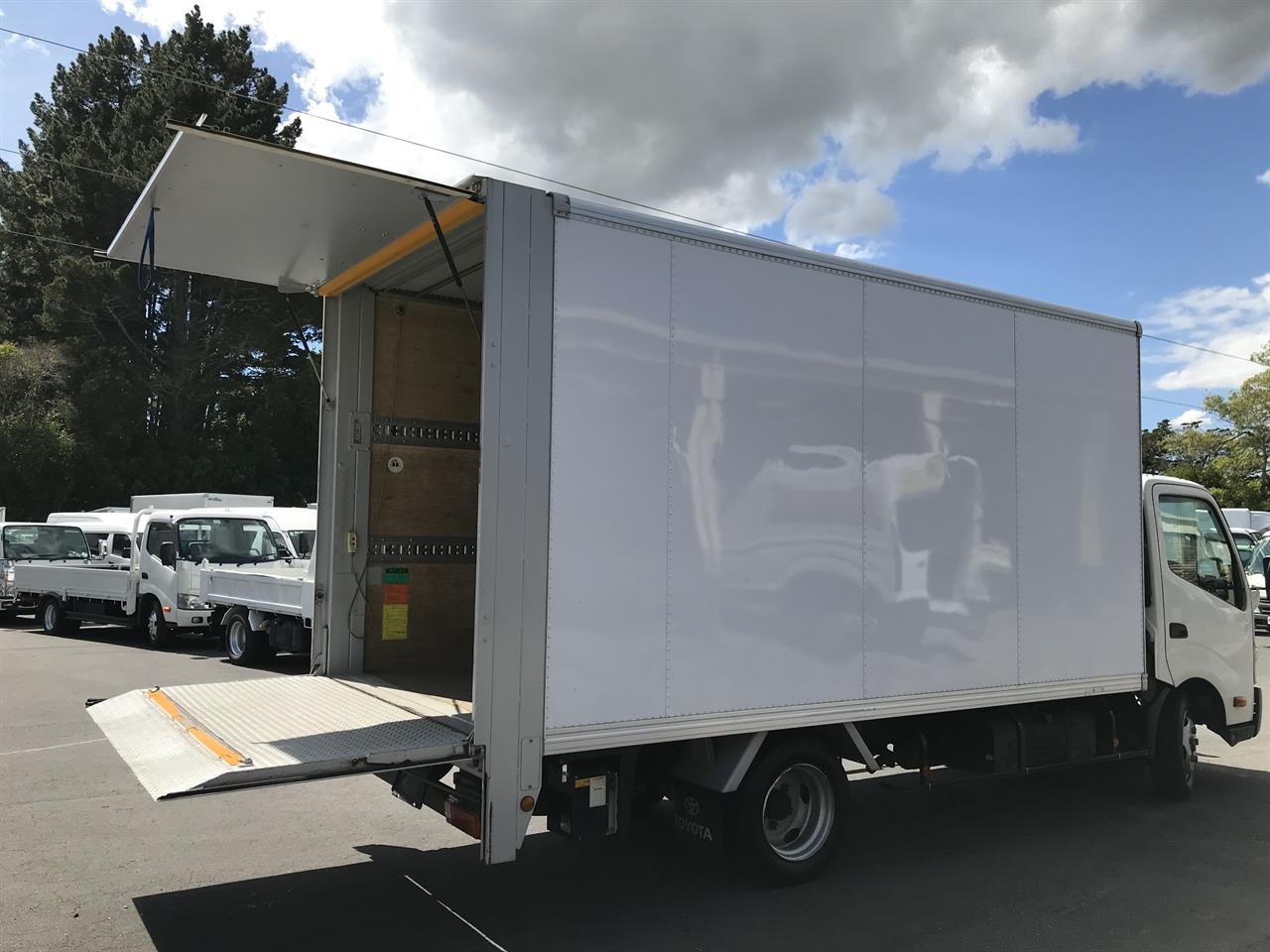 2017 Toyota Toyoace