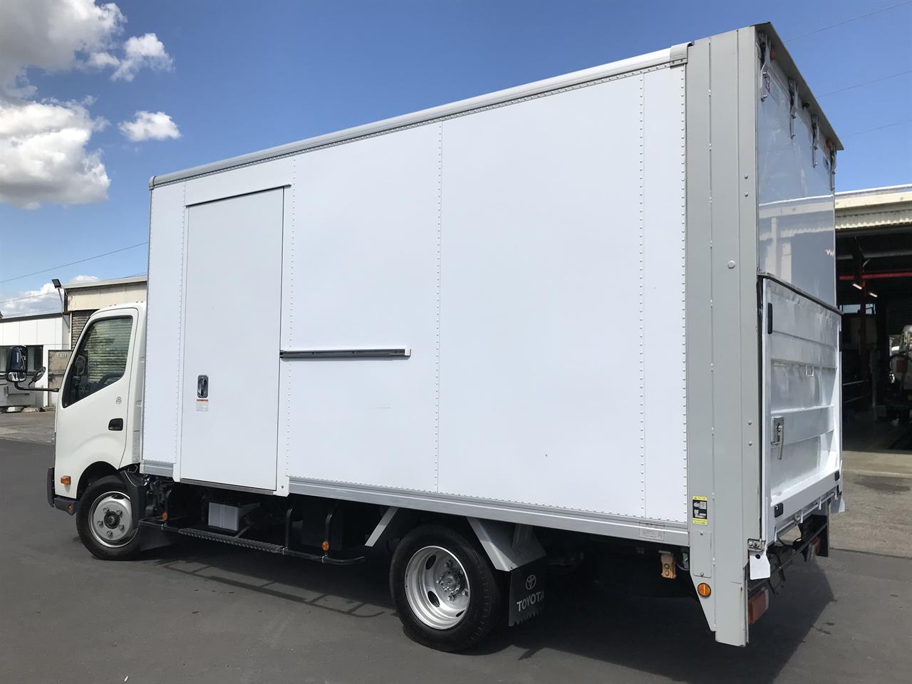 2017 Toyota Toyoace