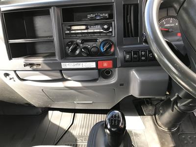 2012 Isuzu Elf - Thumbnail