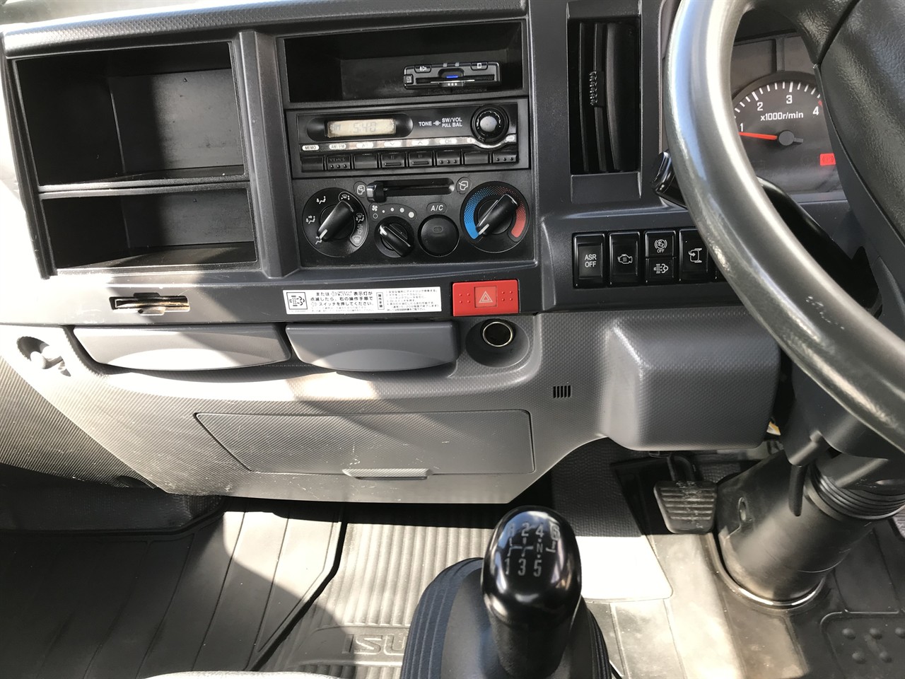 2012 Isuzu Elf