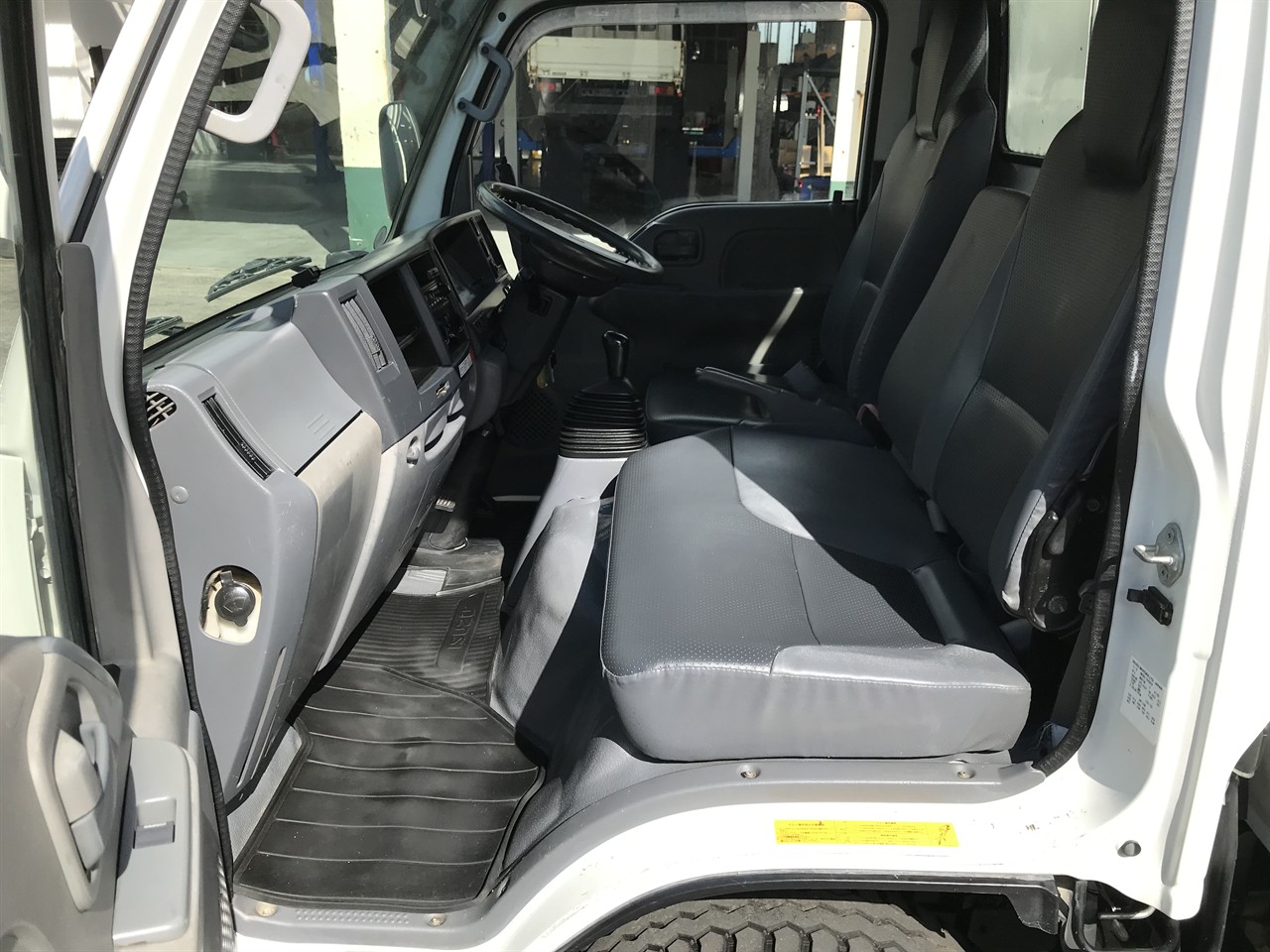2012 Isuzu Elf