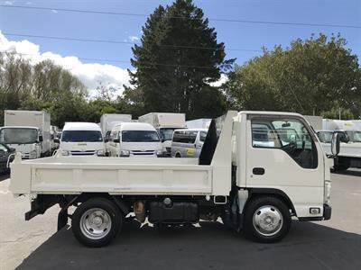 2012 Isuzu Elf - Thumbnail