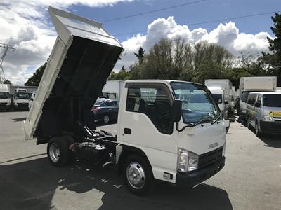 2012 Isuzu Elf - Thumbnail