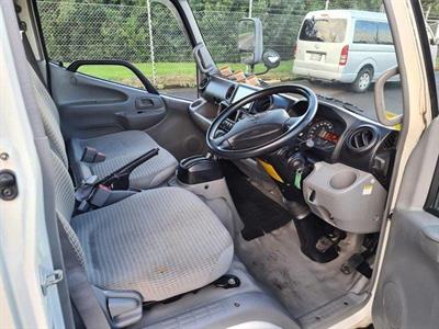 2015 Toyota Dyna - Thumbnail